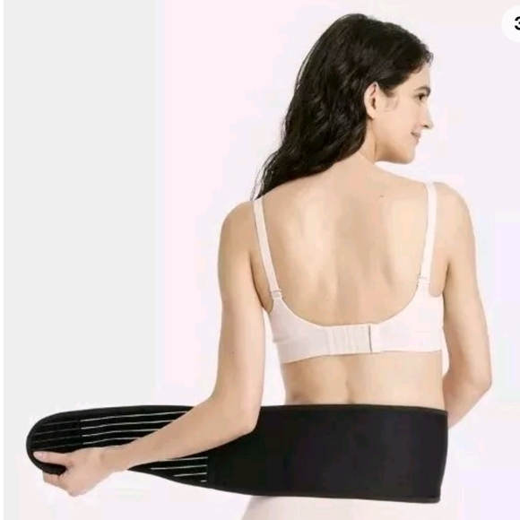 Maternity Support Belt - Isabel Maternity by Ingrid & Isabel Black S/M - Picture 4 of 7